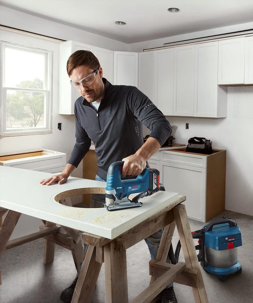 Bosch Professional 18V System GST 18V-125 B - Sierra de calar a batería (Brushless, 3500 cpm, profundidad de corte 125 mm, adaptador de aspiración)