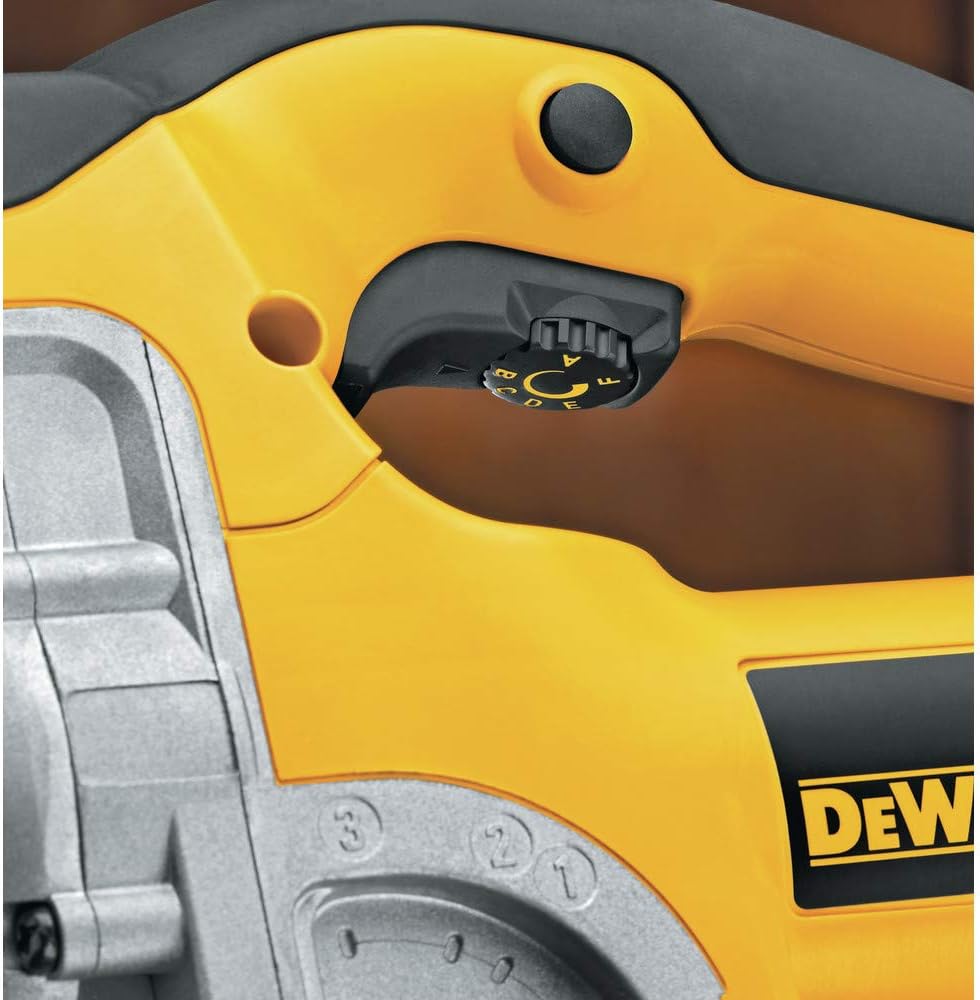 DeWalt DW331K-QS Sierra de calar 230V Electrónica con puño cerrado maletín, 701 W, Negro y amarillo, EA