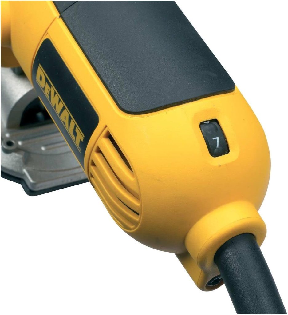 DeWalt DW333K-QS - Sierra de Calar 701W Electrónica - P. abierto + maletín