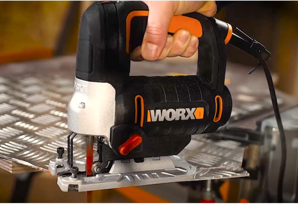 Sierra de calar pendular 750W Worx | WX479 | Luz LED | Cambio de cuchillas sin herramientas, extracción de polvo